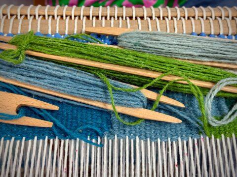 Poranne tkanie na ramie - warsztaty z Topole rugs&crafts. STN:ORT Festival 2026